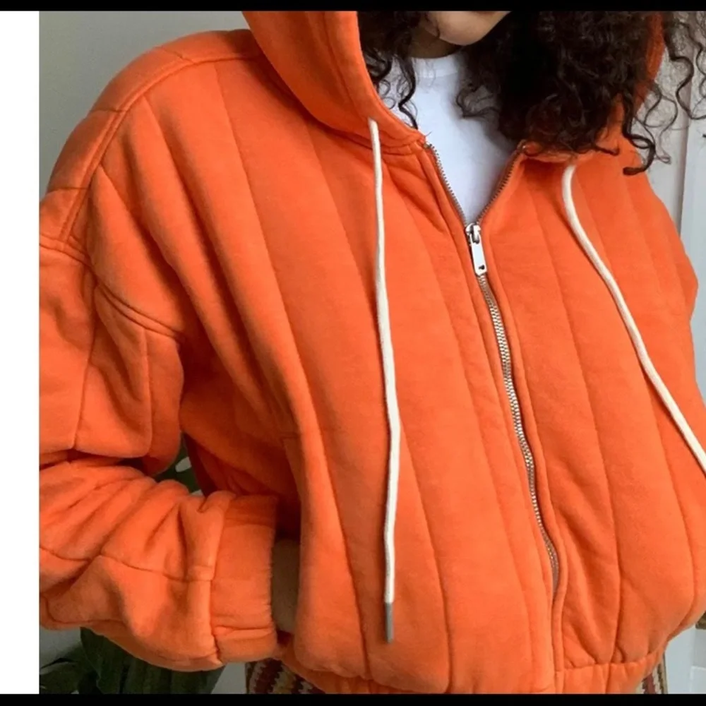 Urban Outfitters UO Khloe Orange Quilted Hooded Cropped Jacket Small NWT. - Picture 1 of 4
